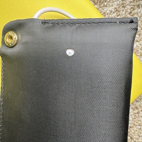 Adrienne Vittadni Bright Yellow Charging Wristlet Wallet Clutch - Picture 8 of 16